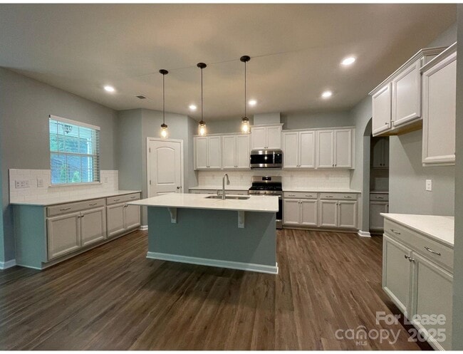 Photo - 141 W Morehouse Ave