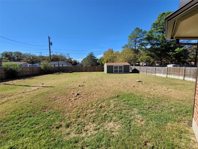 Photo - 3 BR/2BA | Single Family Home with large lot | 2-Car Garage | Large fenced backyard