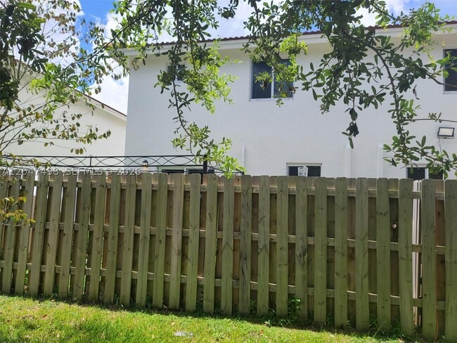 Photo - 210 SW 3rd St