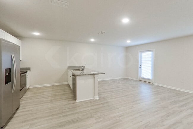 Photo - 4739 Malay Cir