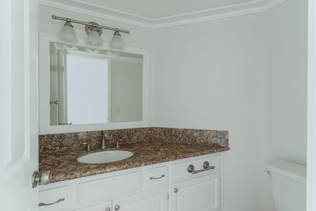 Photo - 3 Bedroom 2.5 Bathroom | Spacious Corner Lot Home | Ventura Brock Hills| Ventura