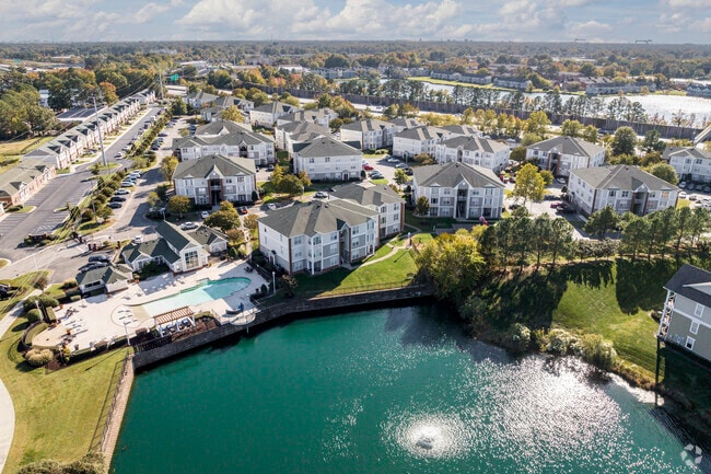 Aerial - THE LAKES AT TOWN CENTER Rental