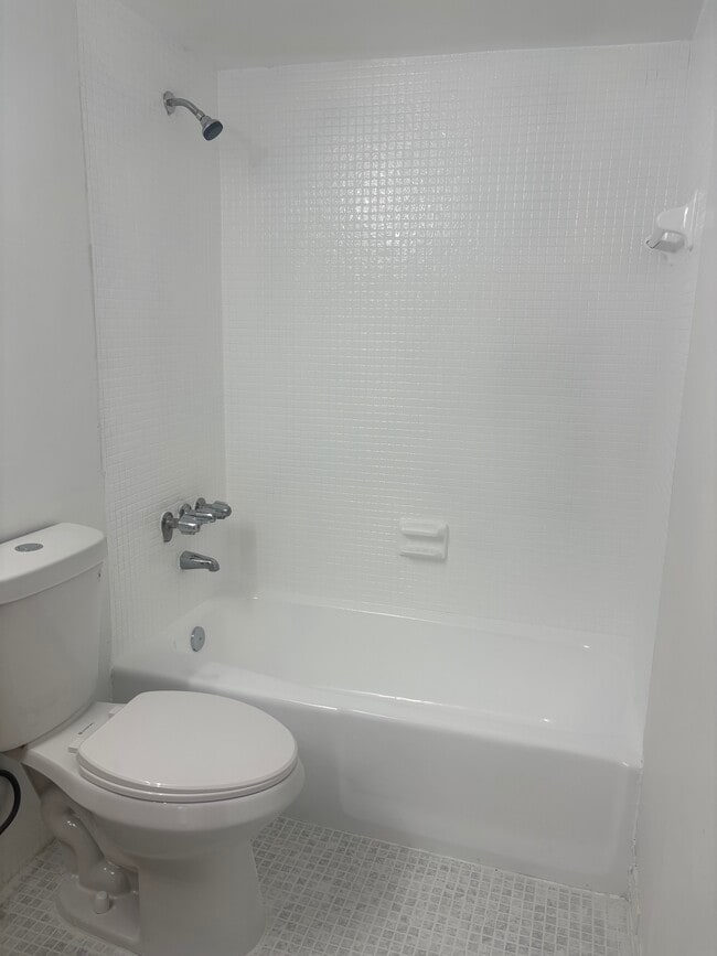 1 BR bathroom
