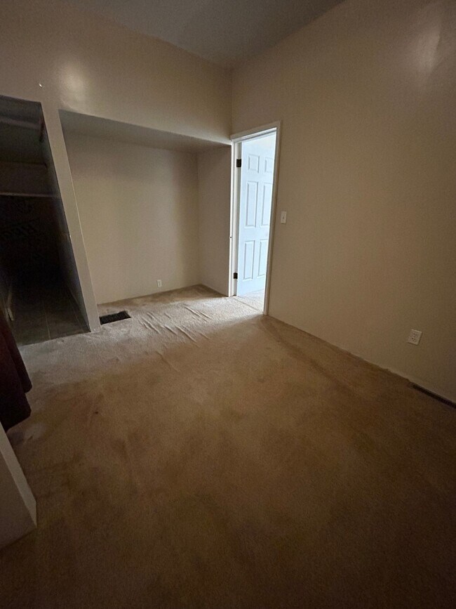 Photo - 601-603 Utica St Unit 601