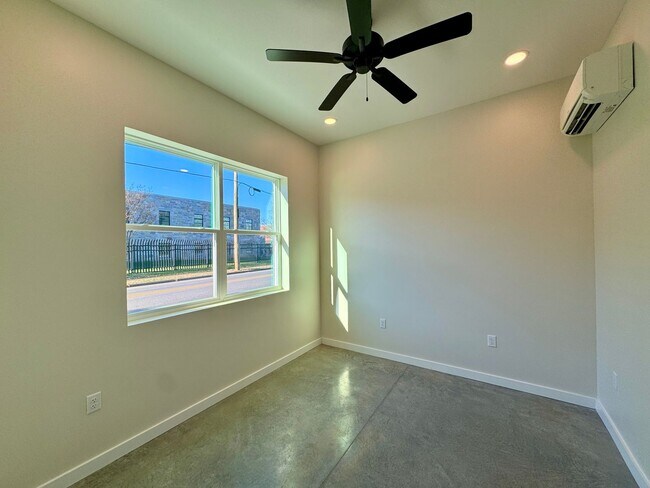 Photo - 1857 Zeta Way