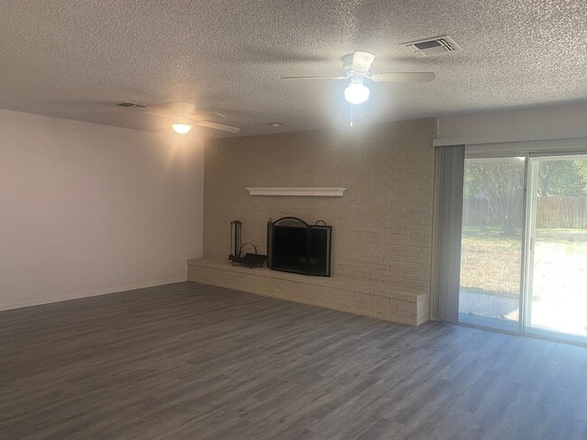 Photo - 3 BEDROOM, NEAR BELTON HIGH SCHOOL