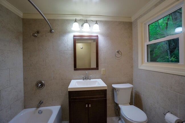 131 Houston Ave Unit Houston 131