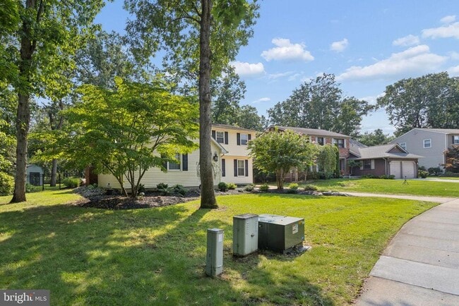 Building Photo - 306 Candlewood Ln