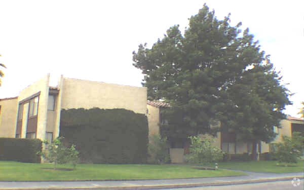 Photo - Los Arboles Apartments