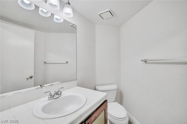 Photo - 2304 Chatfield Dr