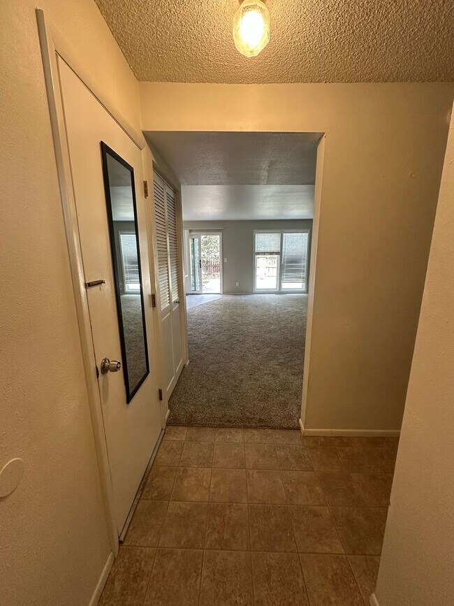 Photo - Broadmoor Circle 2125-2127 Unit Broadmoor 2127