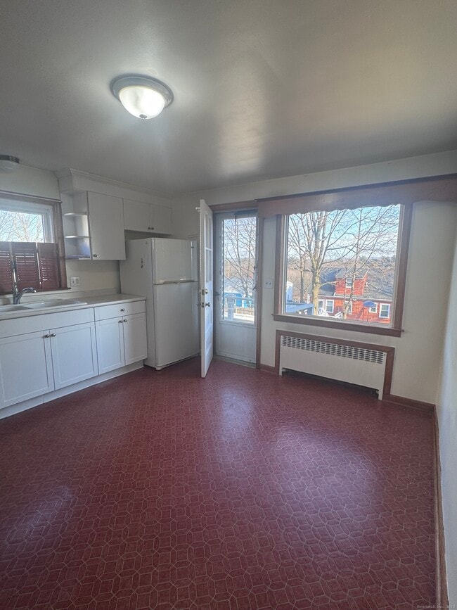 Photo - 212 Dayton Rd