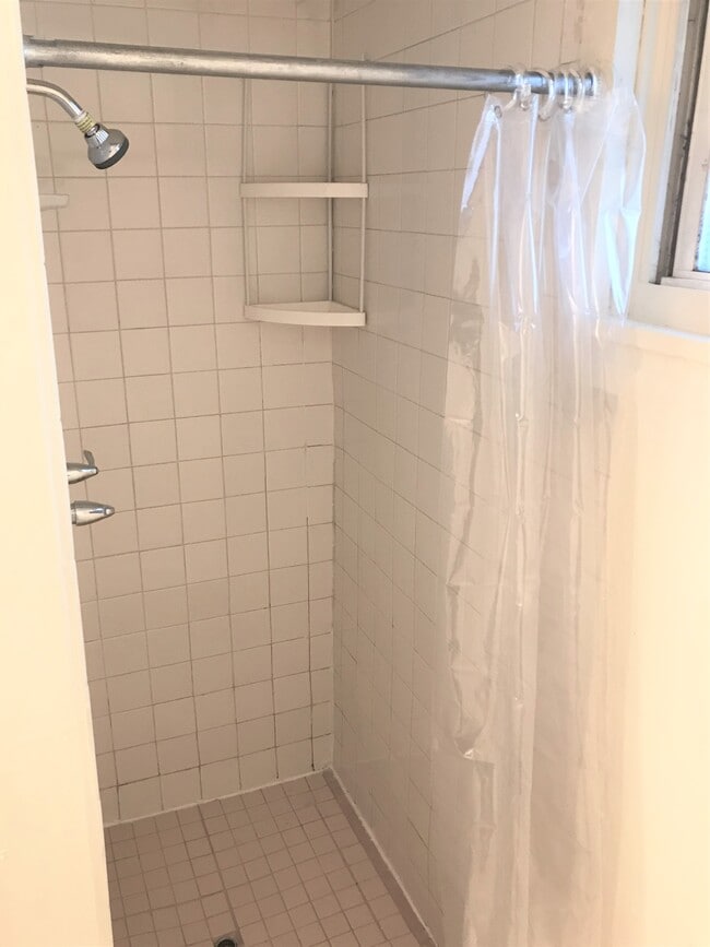 Photo - 6418 University Ave