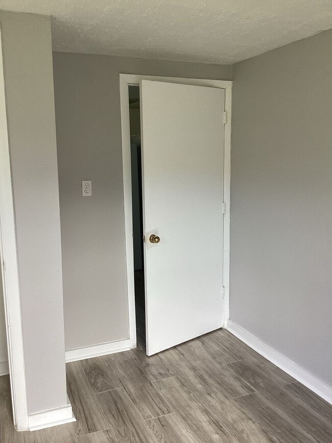 Photo - Cozy 1 bedroom, 1 bath!