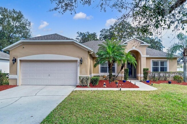 Building Photo - 1913 Lazy Oaks Loop Rental