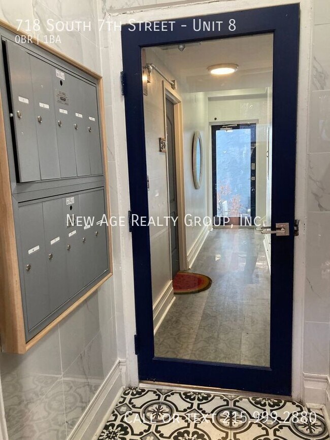 Photo - Studio Apartment one block from South Street! Unidad 8