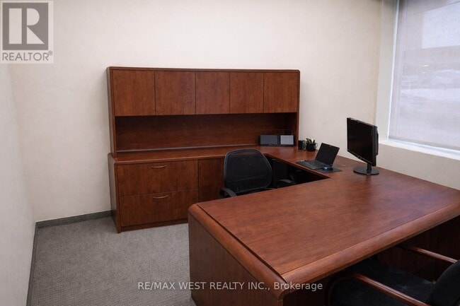 Photo - 33 S Station St