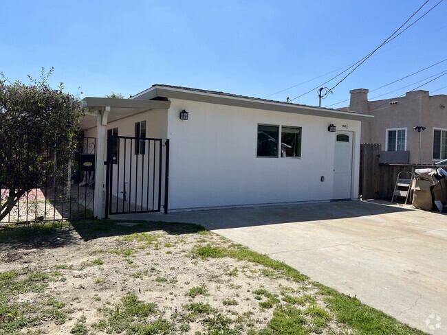 Building Photo - 9430 Olympic Blvd Rental