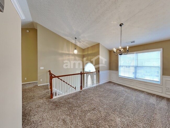 Photo - 123 W Skyline Vw