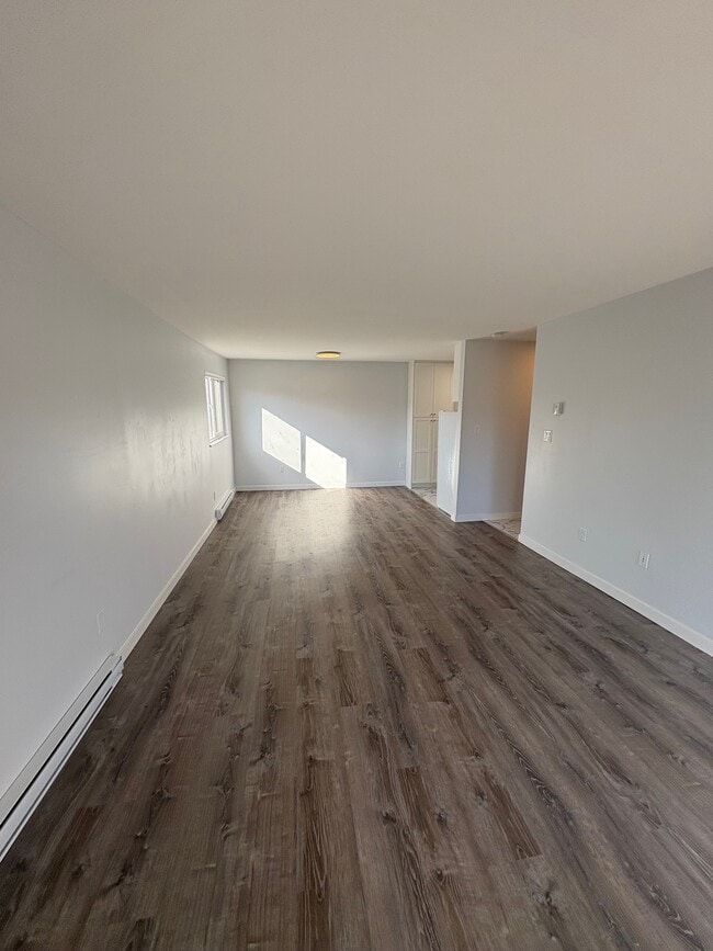 Building Photo - 2549 Dowler Pl Unit 402