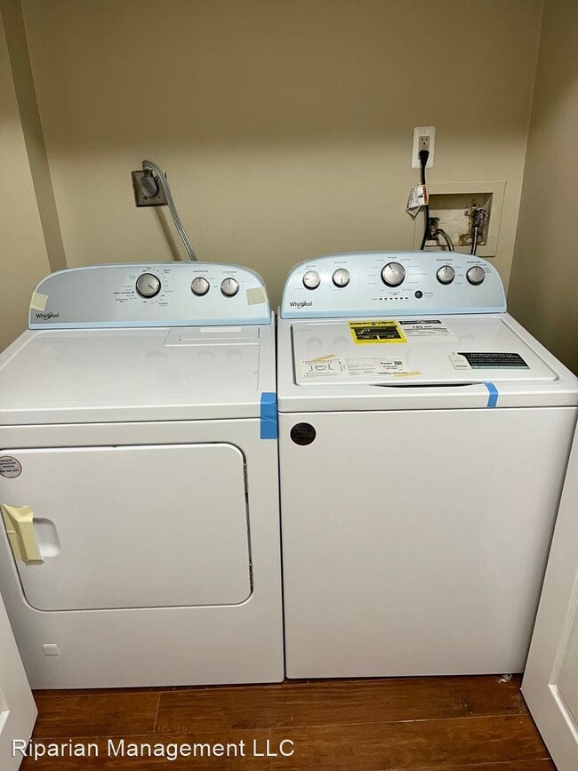 Photo - 3 br, 1.5 bath House - 523 North Edgewood ...