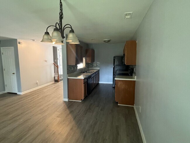 Photo - Wonderful, 3 Bedroom 2.5 Bathroom Townhome...
