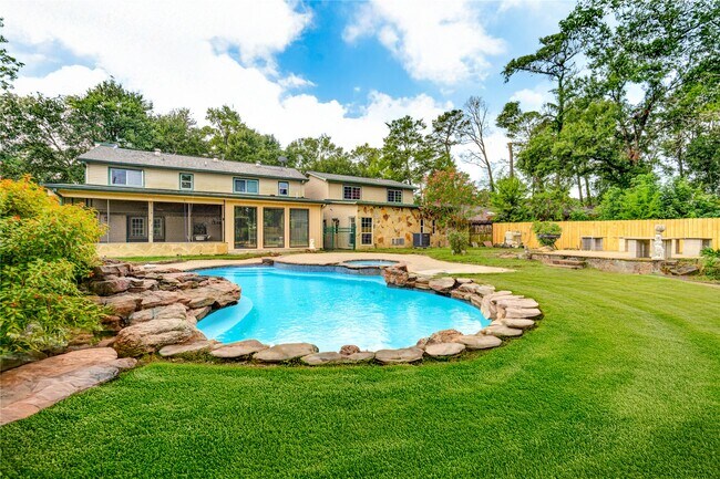 Photo - 303 Shady Glen Ln