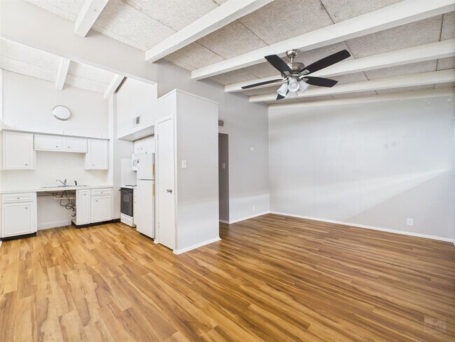 Photo - 2404 Longview St Unit 206