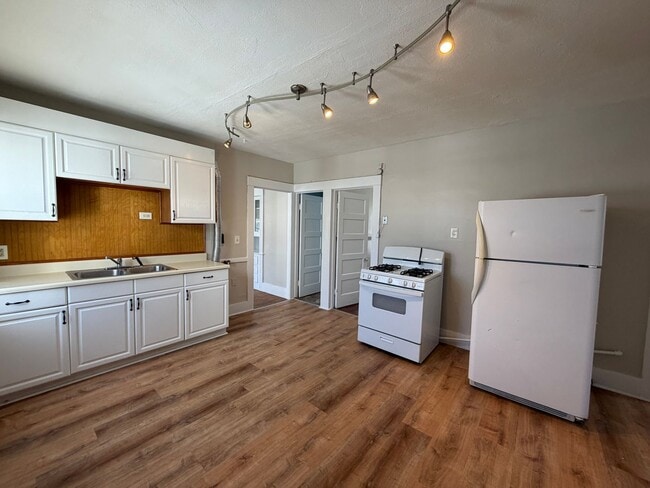 Building Photo - 93-95 Stoddard Avenue Unit 93