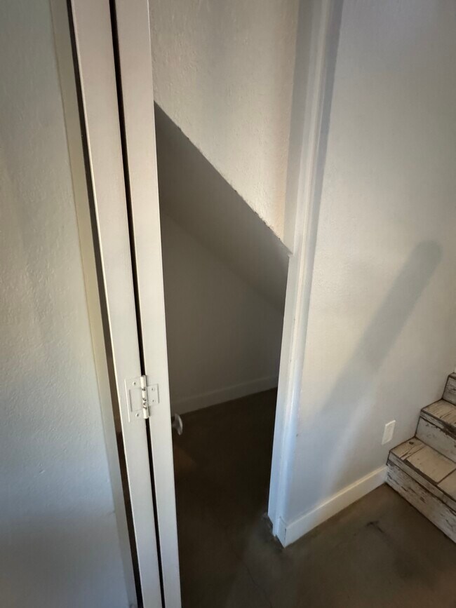 Photo - 1025 E Highland Ave