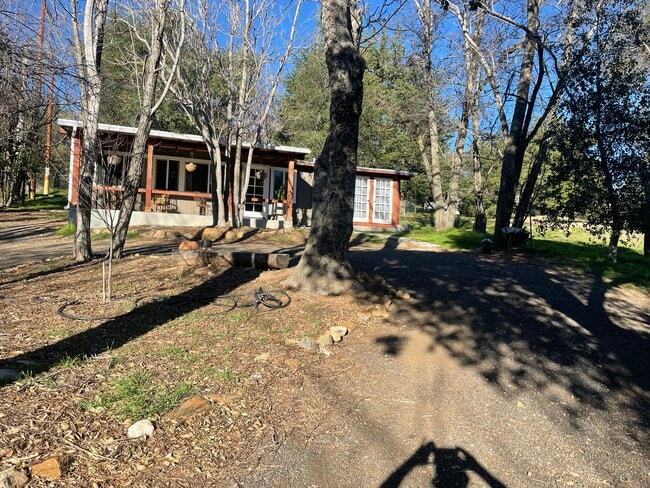 Building Photo - 1430 Sunshine Trl