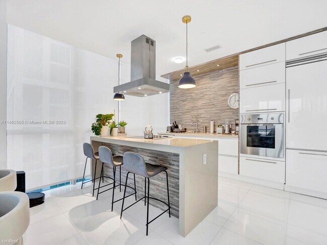 Photo - 3 br, 2.5 bath Condo - 1100 Biscayne Blvd ... Unidad 4001