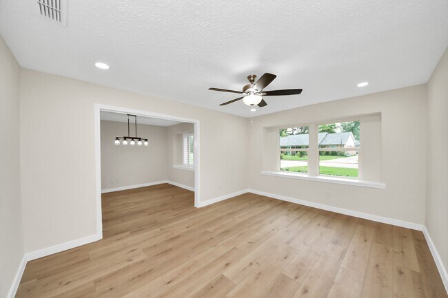 25511 Many Oak Dr