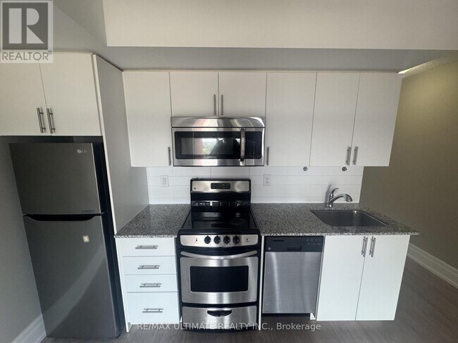 800 Lawrence Ave W Unit 516