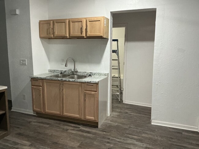 Photo - 2944-46 N 28th St Unidad lower