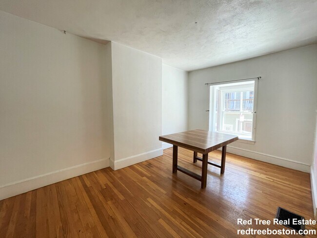 Photo - 8 Sewall St Unit 1