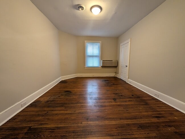 Photo - 1129 Rivermont, Unit 4 Unidad 4