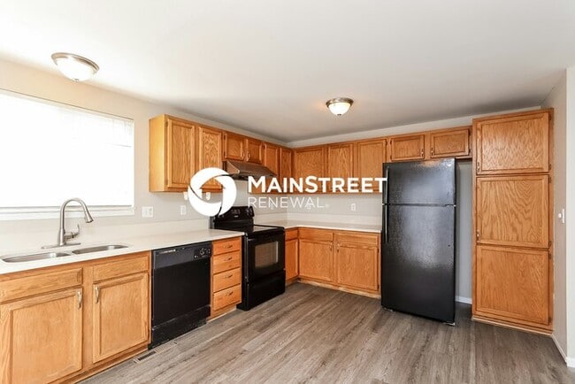 Photo - 3 Bedroom Pet-Friendly Home in Westminster, CO with Main Street Renewal