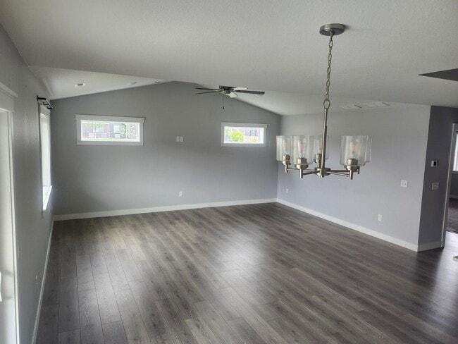 1581 Keanan Ln