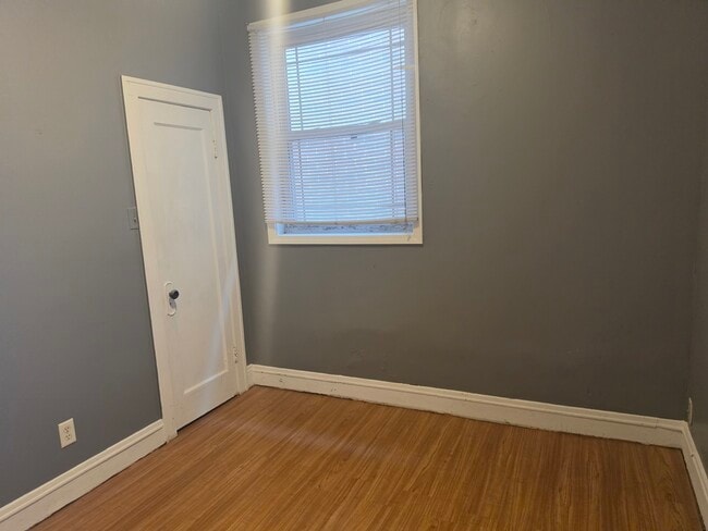 232 W 111th Pl