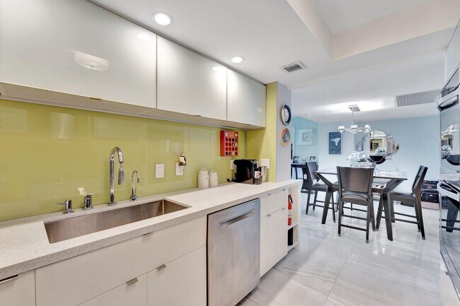 Photo - 1900 S Ocean Blvd Unit 8g