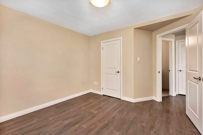 Photo - 45 Paisley Blvd