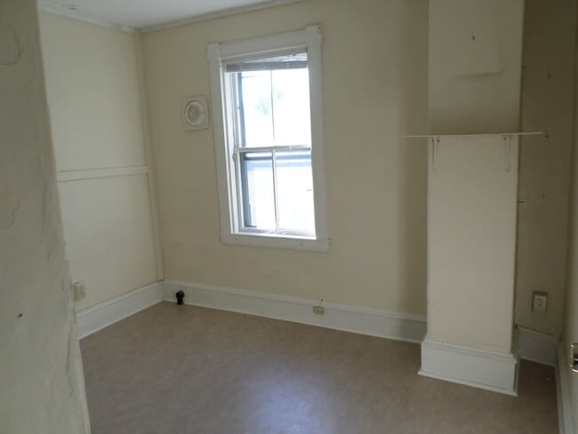 132 Colchester Ave