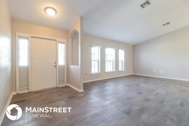 Building Photo - 23 NE 9th Pl Rental