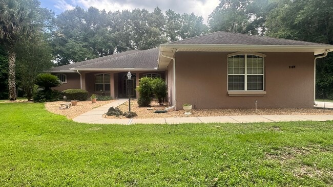 Building Photo - Beautiful 5 bed 3 bath POOL Home For Lease!