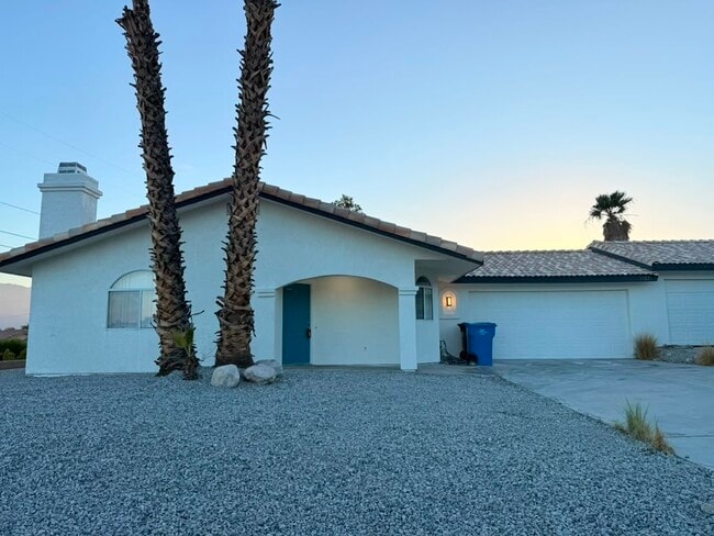 Building Photo - 11331 Verbena Dr