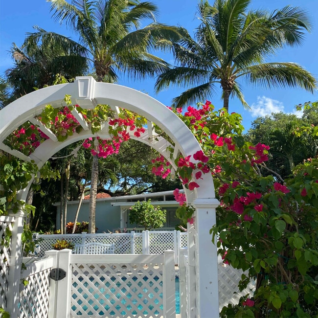 Photo - 720 Lantana Ln Unit B