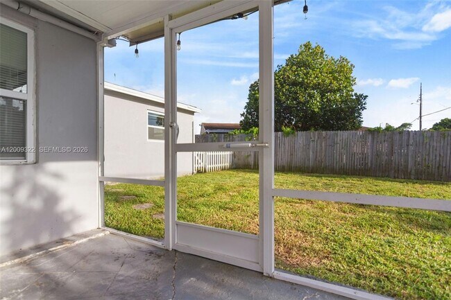 1481 SW 49th Ave