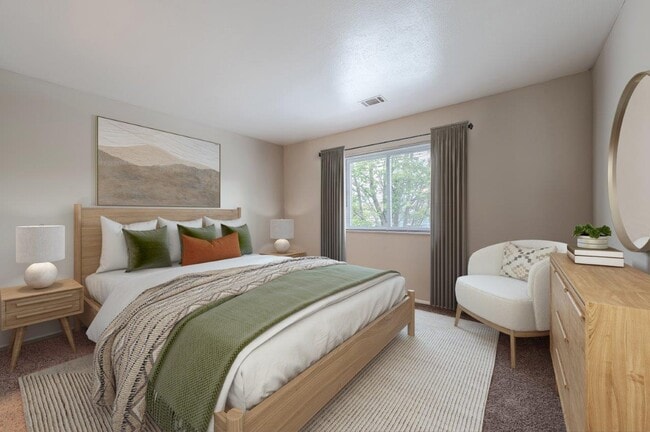 Lakeshore Reserve Off 86th Apartments and Townhomes