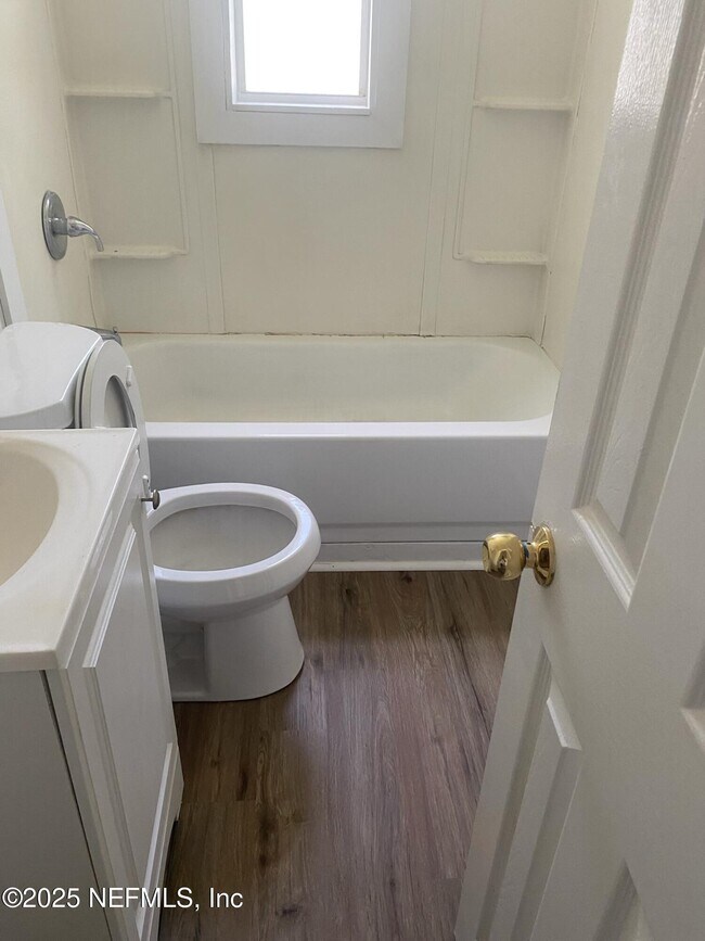 Photo - 232 Chelsea St Apartment Unit B2